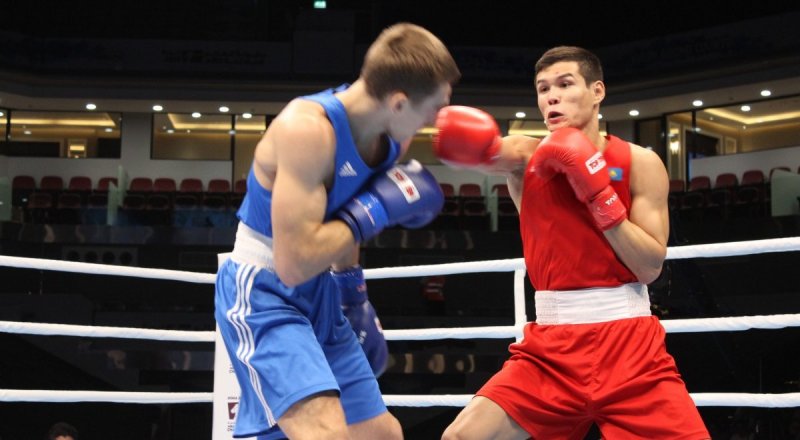 Данияр Елеусинов (в красном). Фото Vesti.kz©