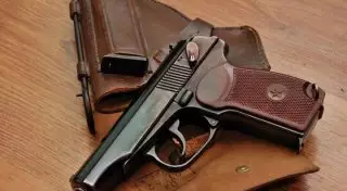 Солдат Нацгвардии украл пистолет у сослуживца в Павлодаре