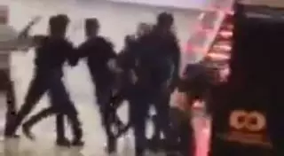 Полиция установила личности участников массовой драки в ТРЦ Алматы