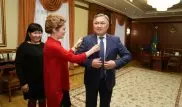 Аким Карагандинской области купил костюм, как у Назарбаева