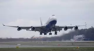 В России рекомендуют усилить меры безопасности при полетах в Казахстан и еще 46 стран