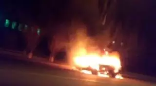 Автомобиль полностью сгорел в Астане