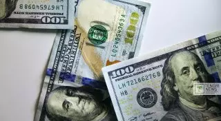 Курс доллара на последней в 2015 году сессии KASE составил 340,5 тенге