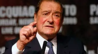 Бои Головкина c Альваресом и Сондерсом вряд ли состоятся - Боб Арум