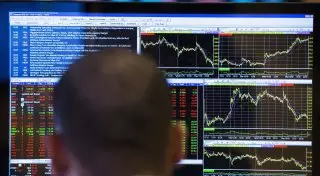 В Нацбанке РК назвали причины для продолжения интервенций