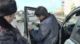 Полиция Алматы с начала года растонировала 1,5 тысячи авто