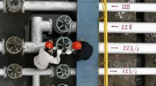 Цены на нефть возобновили падение