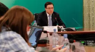 Глава Нацбанка рассказал о своем рабочем месте в Астане