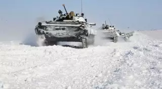 В условиях, приближенных к боевым, началось учение "Айбалта-2016" - Минобороны