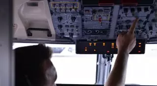 Эксперты рекомендуют вернуть более строгую систему контроля за состоянием пилотов в РК