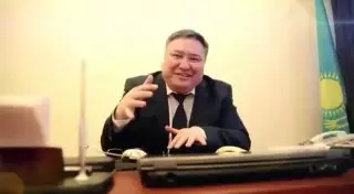 Солидные мужчины из Астаны перепели хит рэпера Влади