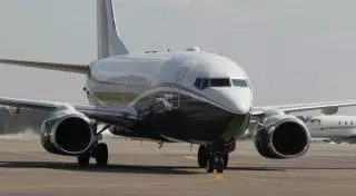 Пассажирский Boeing без колеса шасси сел в Тюмени