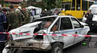 В Алматы наказали виновников ДТП с участием трамвая