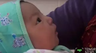 В Доме ребенка рассказали о состоянии выброшенной в туалет девочки