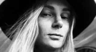 Друзья погибшей в горах Алматы модели не верят в версию о самоподжоге