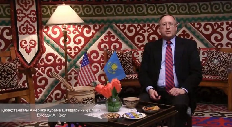 Джордж Крол. Кадр с видео Facebook.com/usembassy.astana
