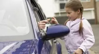 Казахстанские полицейские проверяют информацию о банде педофилов