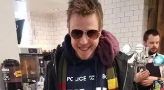 Пассажир британского лоукостера надел на себя всю одежду из чемодана ради экономии