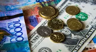 К концу недели тенге может ослабеть до 350-360 за доллар - прогноз