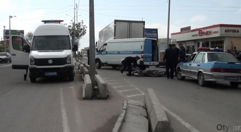 Фото с сайта otyrar.kz