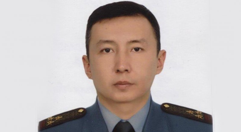 Полковник Умбетов.