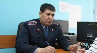 Столичный полицейский спас 4-летнюю девочку, едва не упавшую с десятого этажа