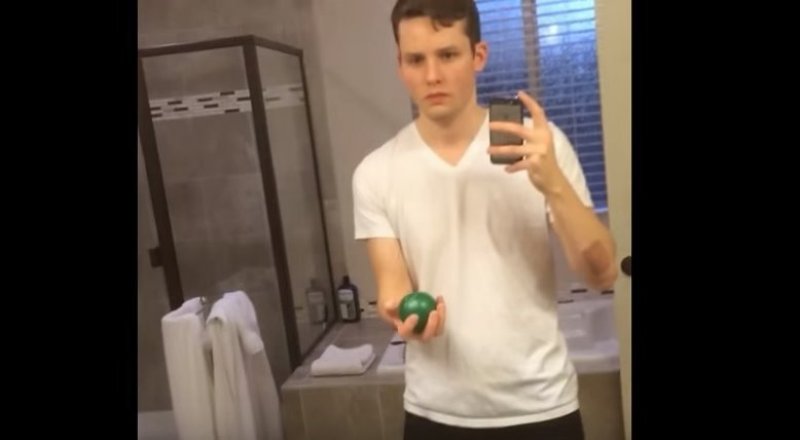 Кадр видео.