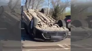 В Астане Toyota опрокинулась после столкновения с Hyundai