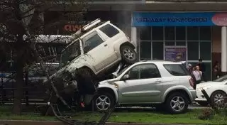 Необычное ДТП произошло в центре Алматы