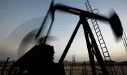 Нефть дешевеет после продолжительного роста