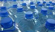 Казахстанские онкологи предупредили о вреде напитков в пластиковых бутылках