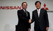 Nissan покупает 34 процента Mitsubishi за 2,2 миллиарда долларов