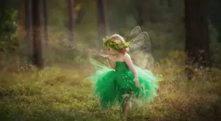 Мама превращает своих детей в сказочных героев