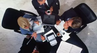 В Казахстане падает спрос на рабочую силу