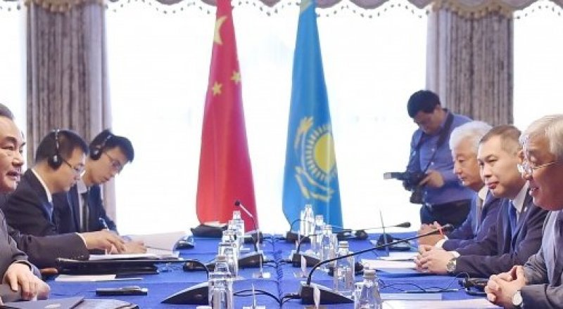 Во время встречи. Фото пресс-службы МИД РК