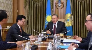 Назарбаев обсудил с главой китайской корпорации "СИТИК Групп" совместные проекты