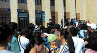 Астанчане отказываются верить в отсутствие земли в столице