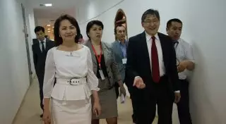 Министр образования посетил пункт сдачи ЕНТ в Актобе после теракта