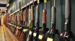 Оружейные магазины будут проверять повсеместно - Кул-Мухаммед