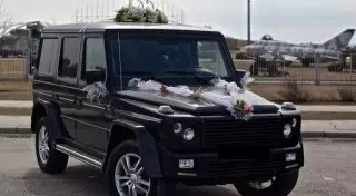 Очередной свадебный кортеж привлек внимание казахстанцев