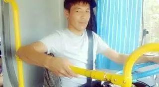 Водитель захваченного террористами автобуса рассказал, как таранил воинскую часть в Актобе