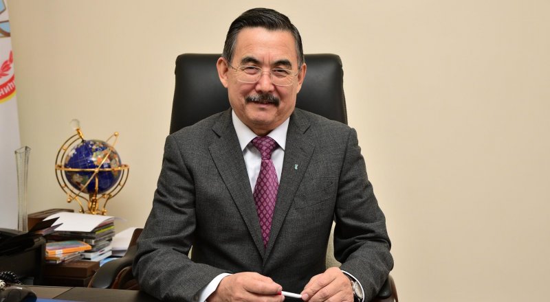 Бывший ректор КазНМУ имени Асфендиярова Айкан Аканов. Фото предоставлено пресс-службой университета.