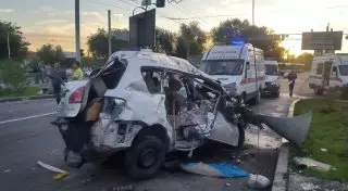 Жуткое ДТП в Алматы: 1 человек погиб, 6 пострадали