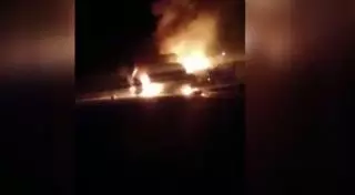 Очевидец снял горящую автоцистерну на трассе Алматы - Бишкек