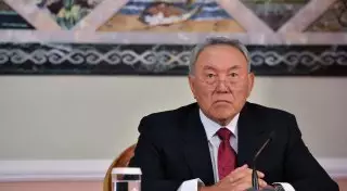 Назарбаев выразил соболезнования Олланду в связи с терактом в Ницце