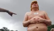 Статуи обнаженного Трампа начали появляться в городах США