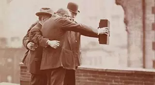 Международный день фотографии: от первого селфи до снимков из космоса