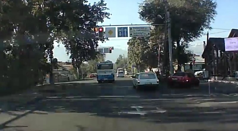 Кадр из видеоролика YouTube