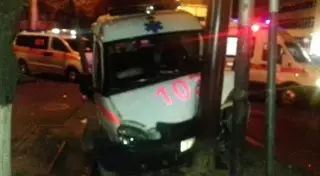 ДТП с участием скорой помощи в Алматы: пострадали 5 человек