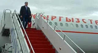Президенту Кыргызстана стало плохо по пути в Нью-Йорк. Визит отменен
